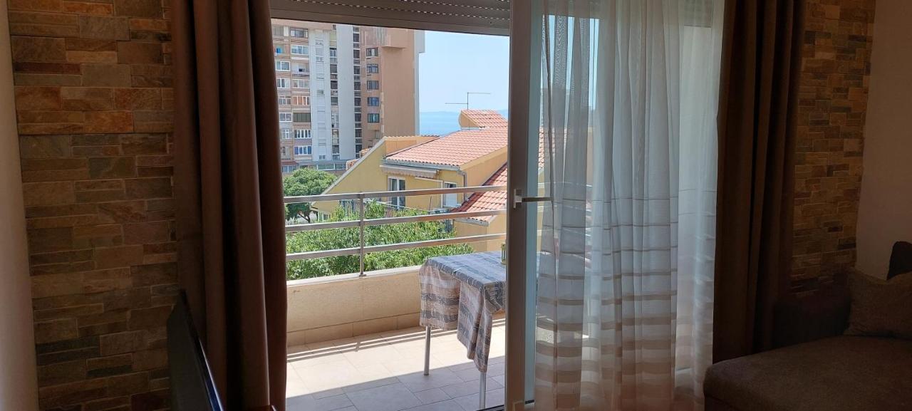 Cozy With Free Private Parking * Split