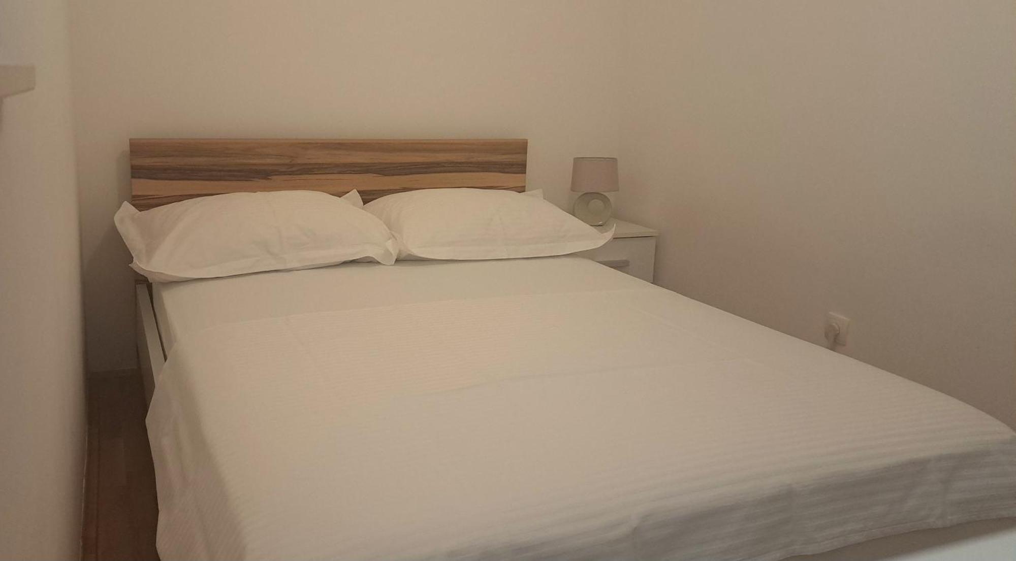 Apartment Cozy With Free Private Parking *