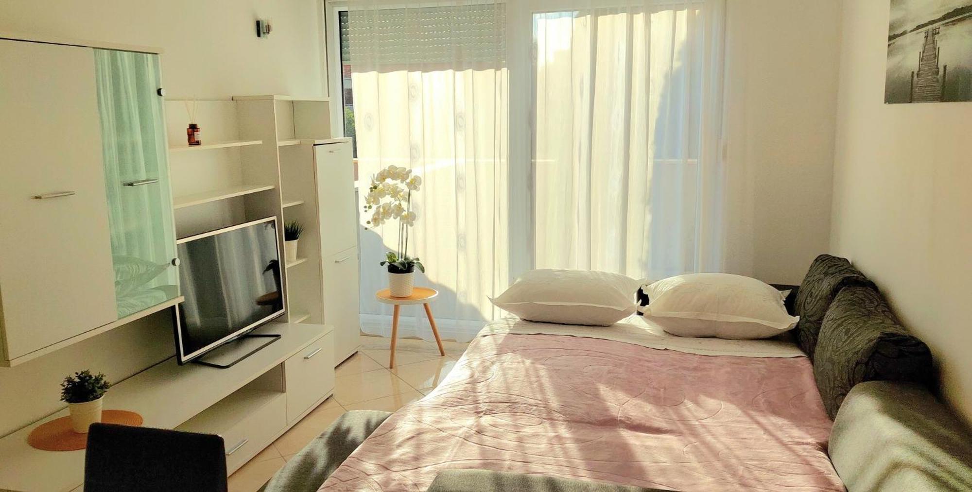 Apartment Cozy With Free Private Parking